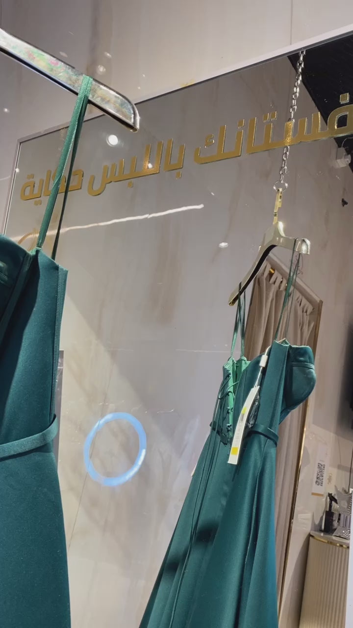 {{ product.title }} - {{ product.options.color }} - RiyadhDress