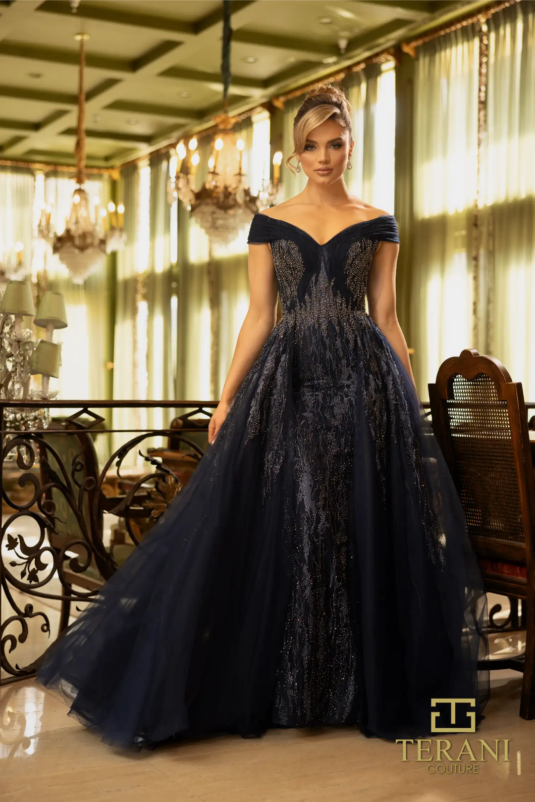 {{ product.title }} - {{ product.options.color }} - RiyadhDress