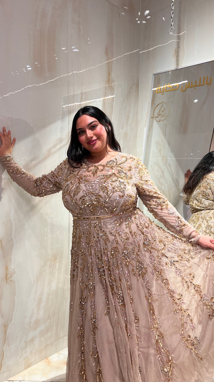 {{ product.title }} - {{ product.options.color }} - RiyadhDress