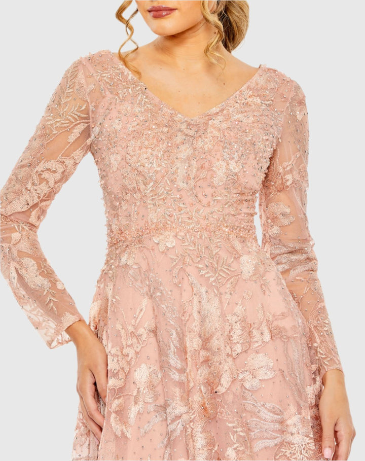 {{ product.title }} - {{ product.options.color }} - RiyadhDress