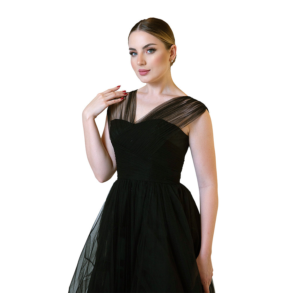 {{ product.title }} - {{ product.options.color }} - RiyadhDress