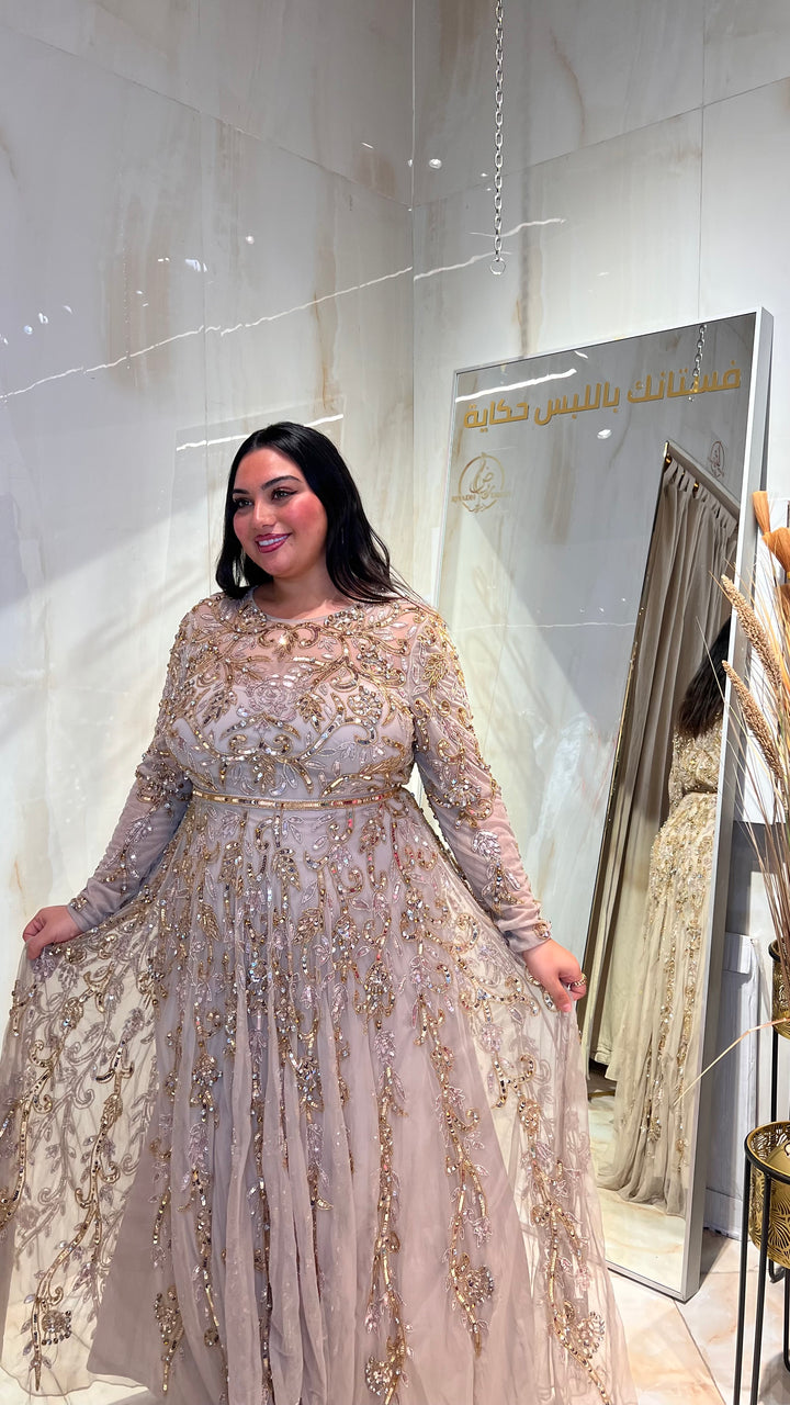 {{ product.title }} - {{ product.options.color }} - RiyadhDress