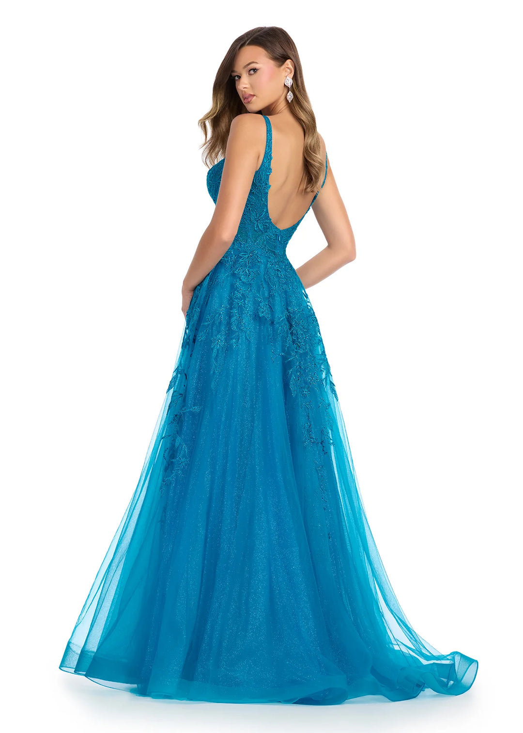 {{ product.title }} - {{ product.options.color }} - RiyadhDress