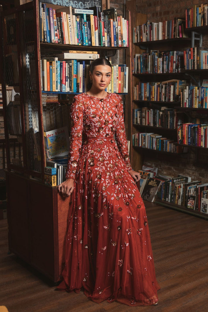 {{ product.title }} - {{ product.options.color }} - RiyadhDress