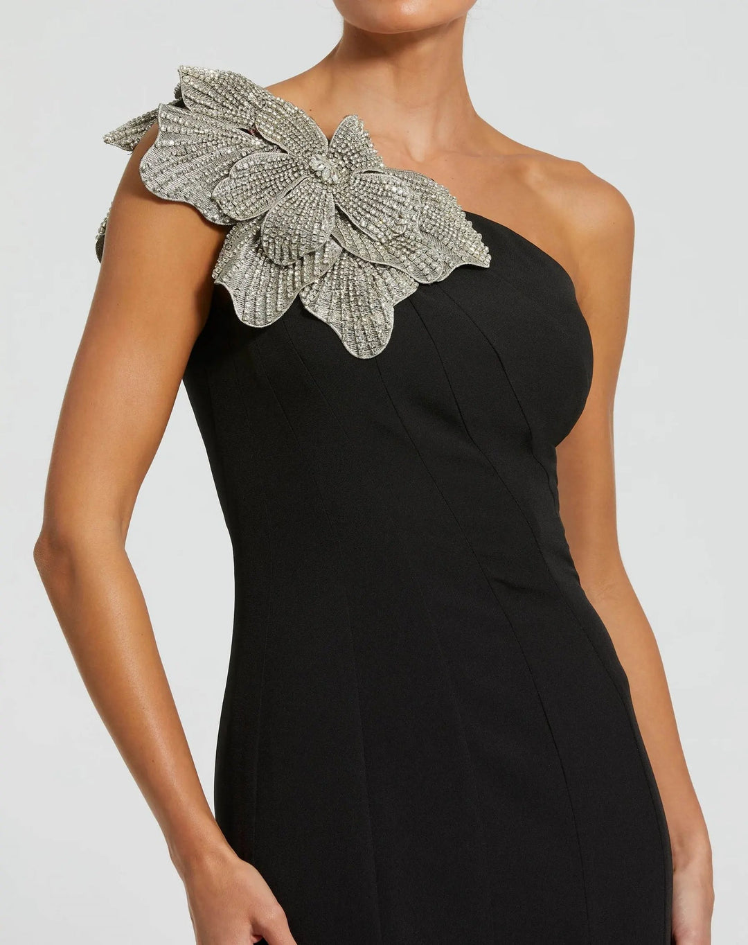 {{ product.title }} - {{ product.options.color }} - RiyadhDress