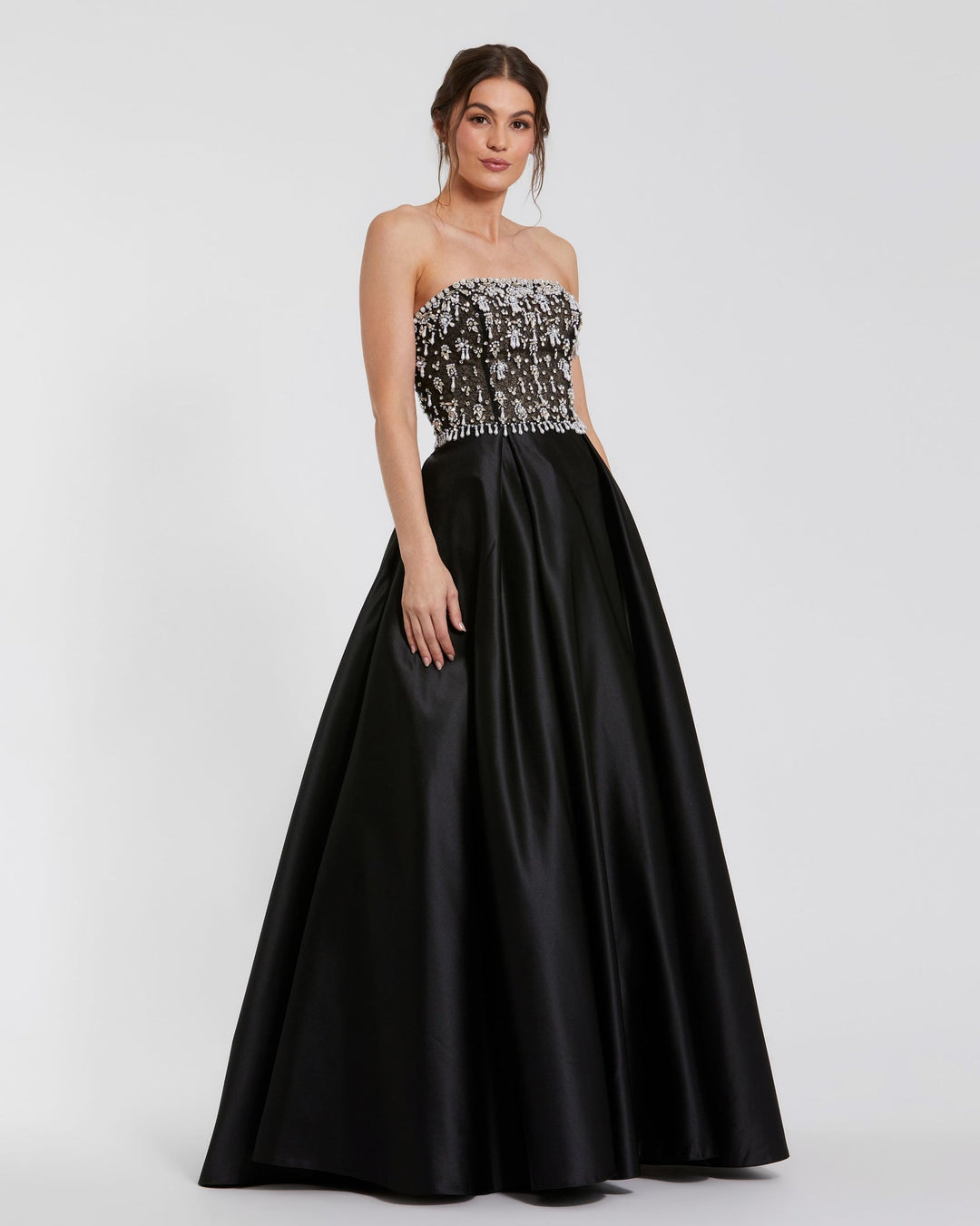 {{ product.title }} - {{ product.options.color }} - RiyadhDress