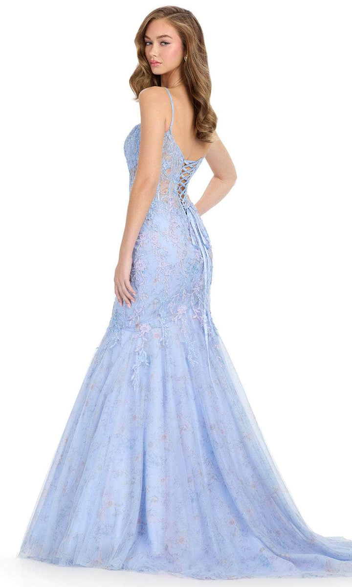 {{ product.title }} - {{ product.options.color }} - RiyadhDress