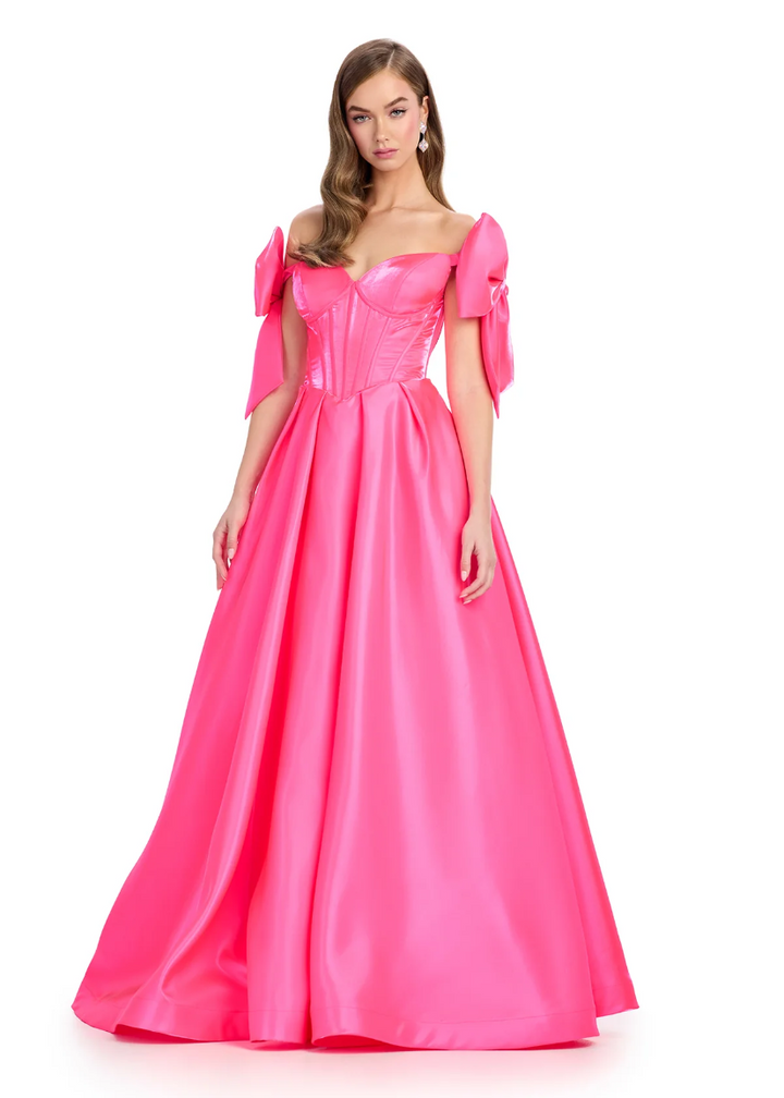 {{ product.title }} - {{ product.options.color }} - RiyadhDress