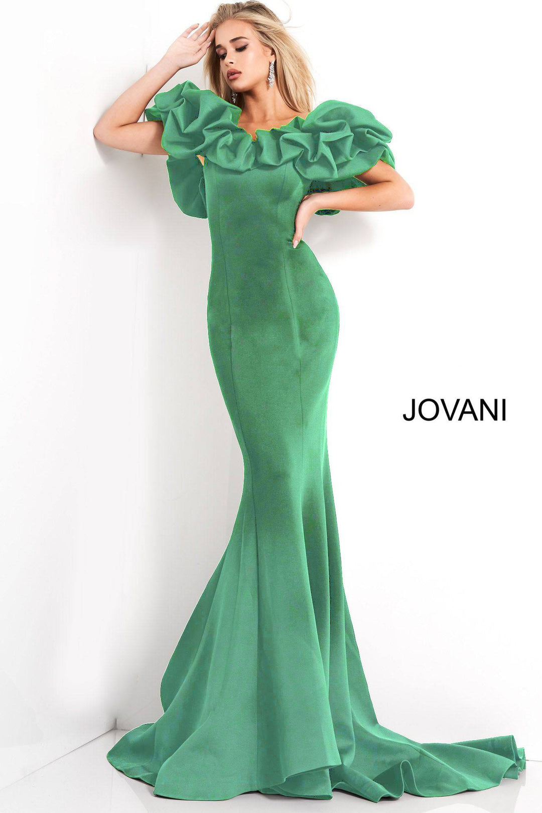 {{ product.title }} - {{ product.options.color }} - RiyadhDress