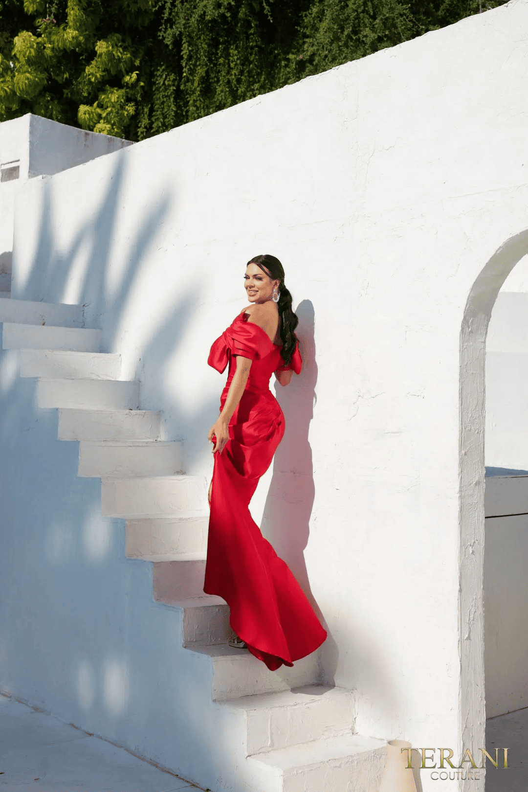 {{ product.title }} - {{ product.options.color }} - RiyadhDress