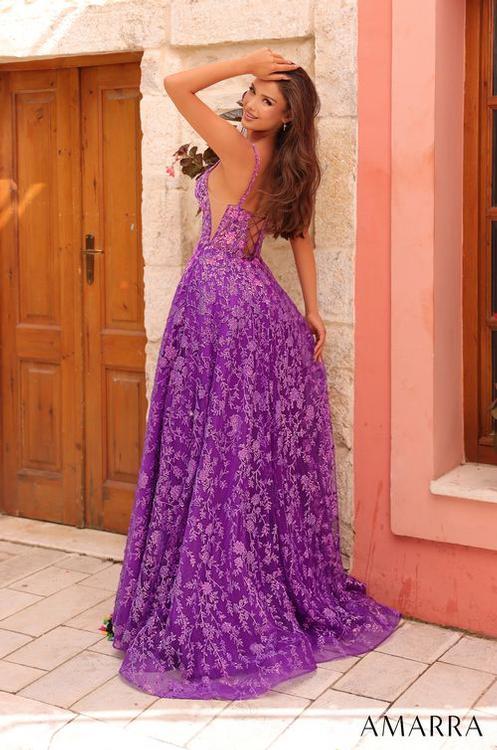 {{ product.title }} - {{ product.options.color }} - RiyadhDress