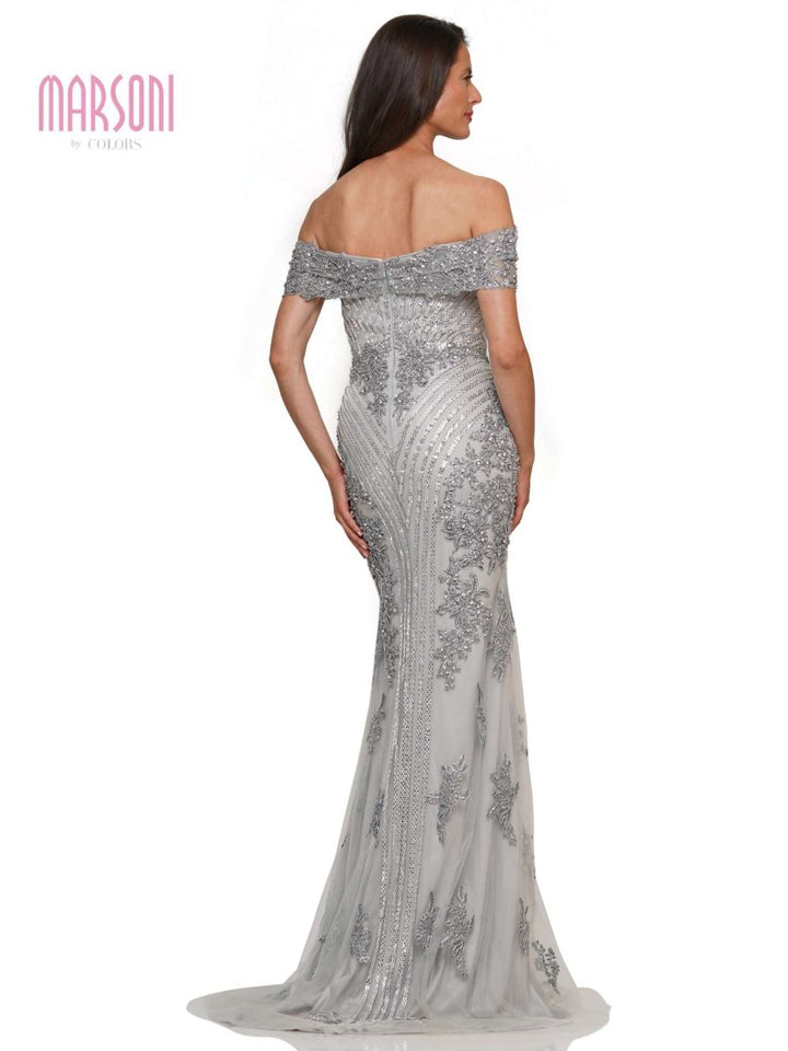{{ product.title }} - {{ product.options.color }} - RiyadhDress