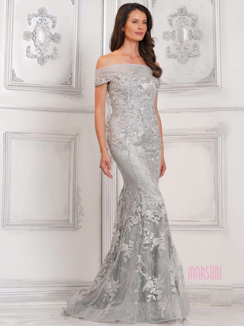 {{ product.title }} - {{ product.options.color }} - RiyadhDress