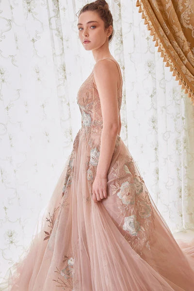 {{ product.title }} - {{ product.options.color }} - RiyadhDress