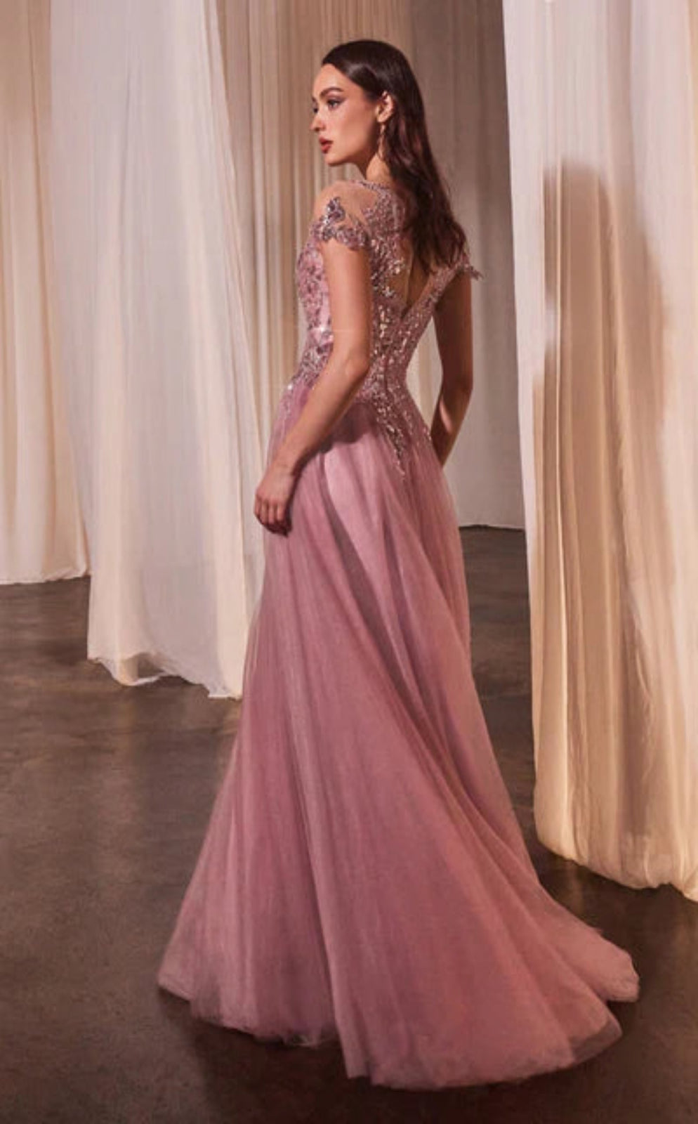 Andrea and Leo - A1350 - MOUVE - riyadhdress