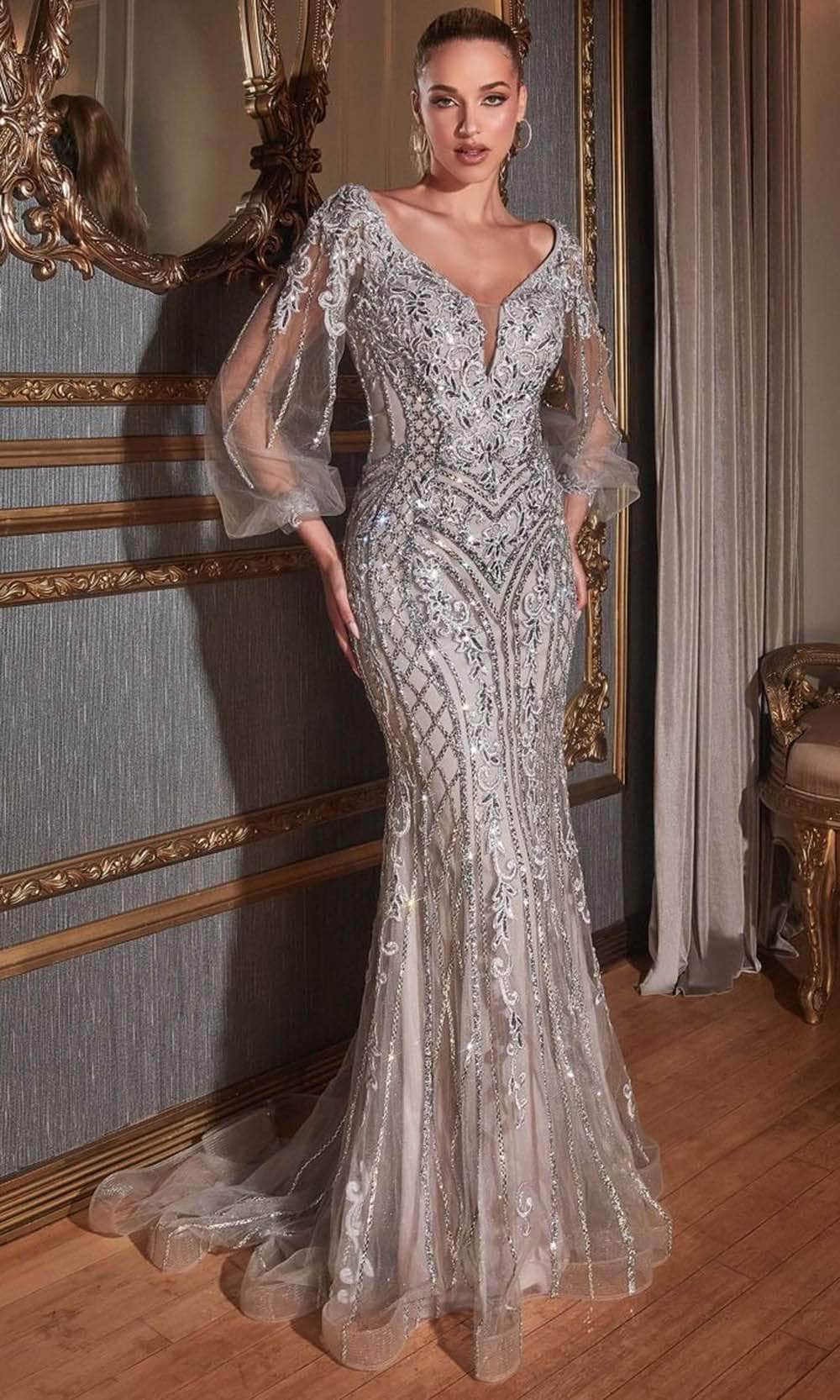 {{ product.title }} - {{ product.options.color }} - RiyadhDress
