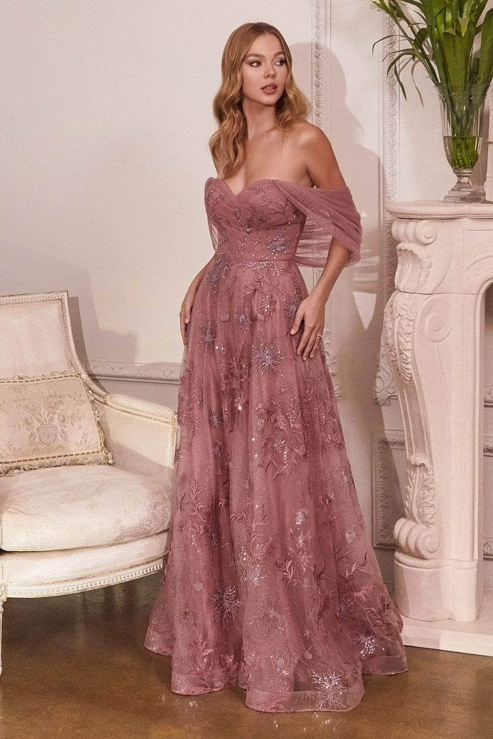 {{ product.title }} - {{ product.options.color }} - RiyadhDress