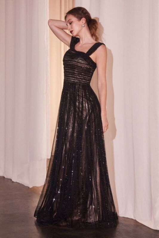{{ product.title }} - {{ product.options.color }} - RiyadhDress