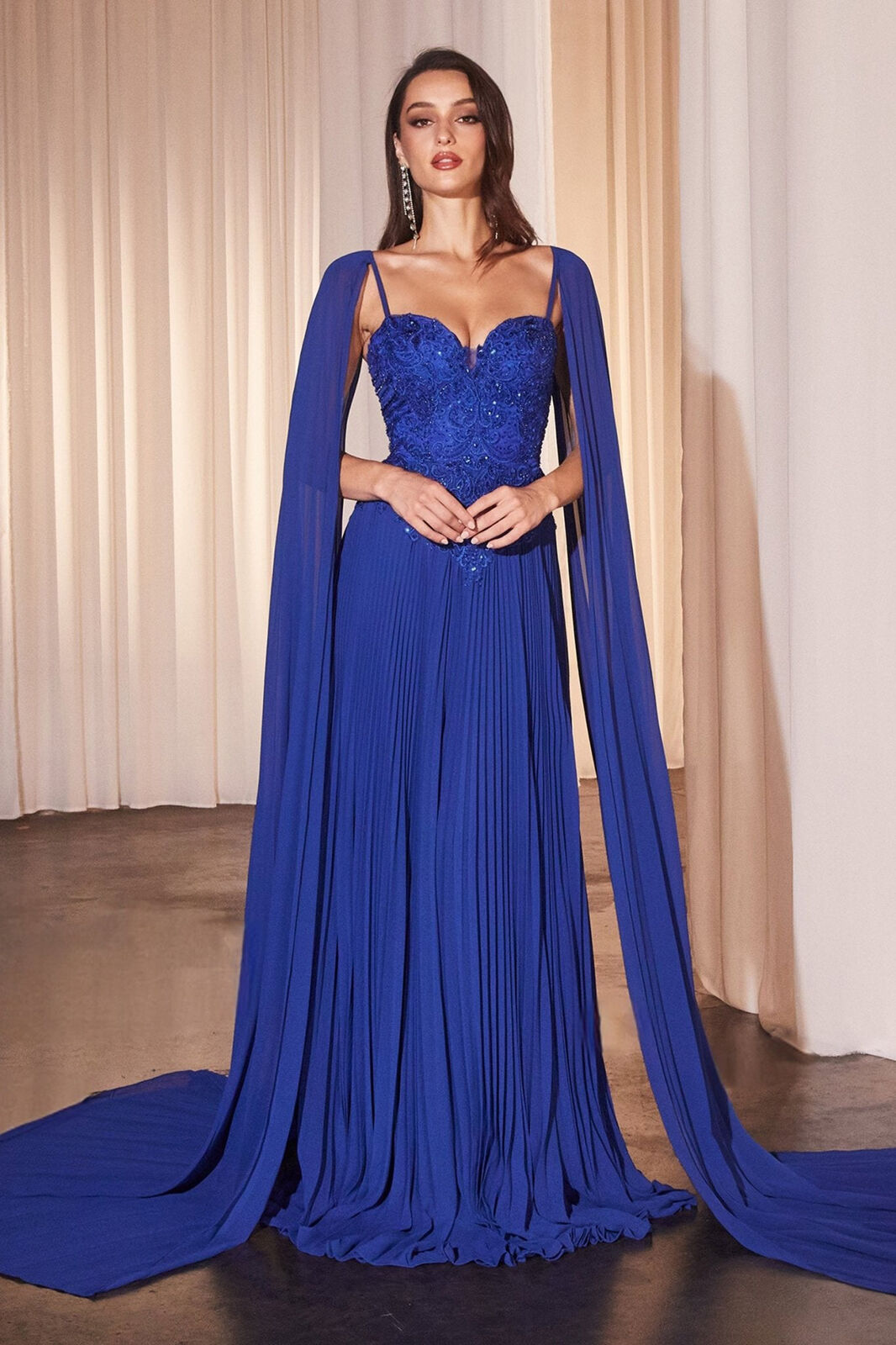 {{ product.title }} - {{ product.options.color }} - RiyadhDress