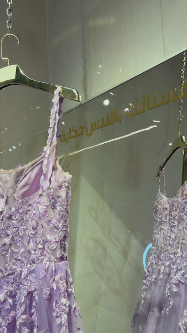 {{ product.title }} - {{ product.options.color }} - RiyadhDress
