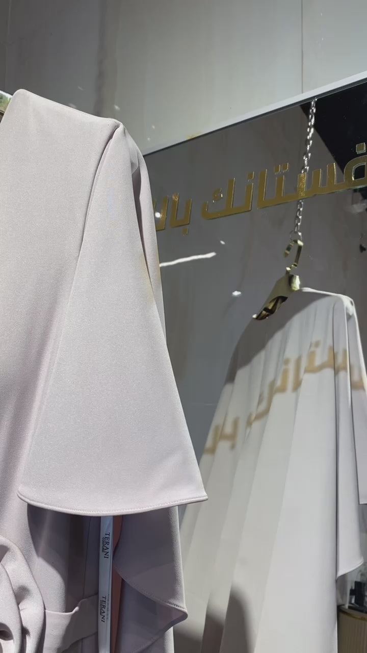 {{ product.title }} - {{ product.options.color }} - RiyadhDress