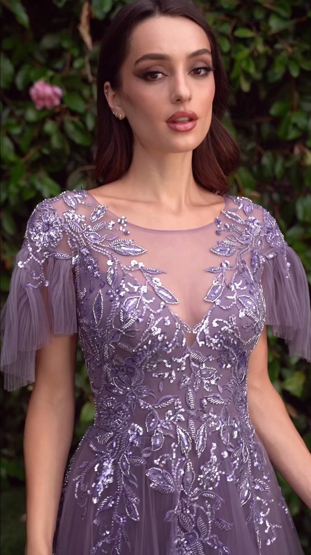 {{ product.title }} - {{ product.options.color }} - RiyadhDress