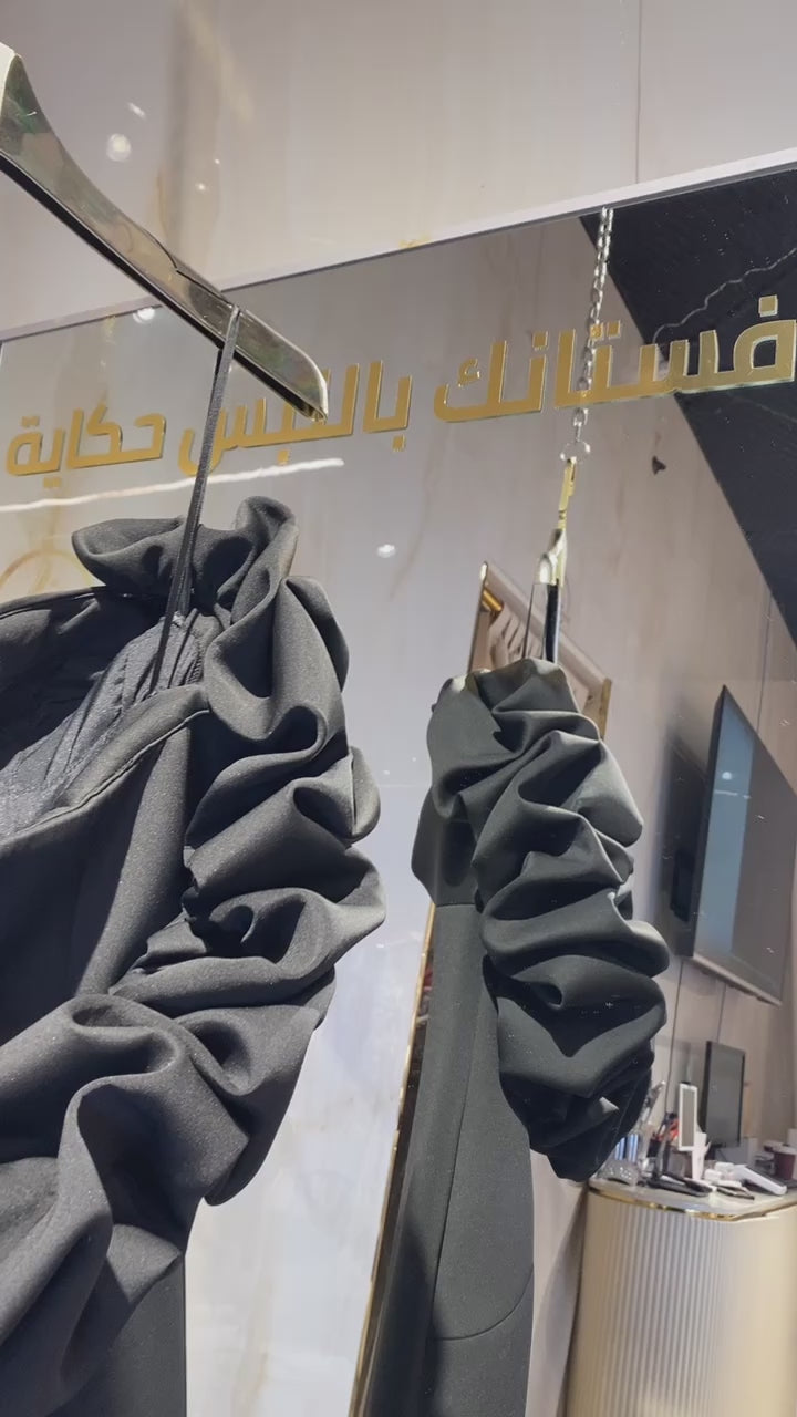 {{ product.title }} - {{ product.options.color }} - RiyadhDress