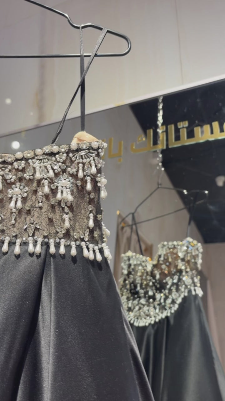 {{ product.title }} - {{ product.options.color }} - RiyadhDress
