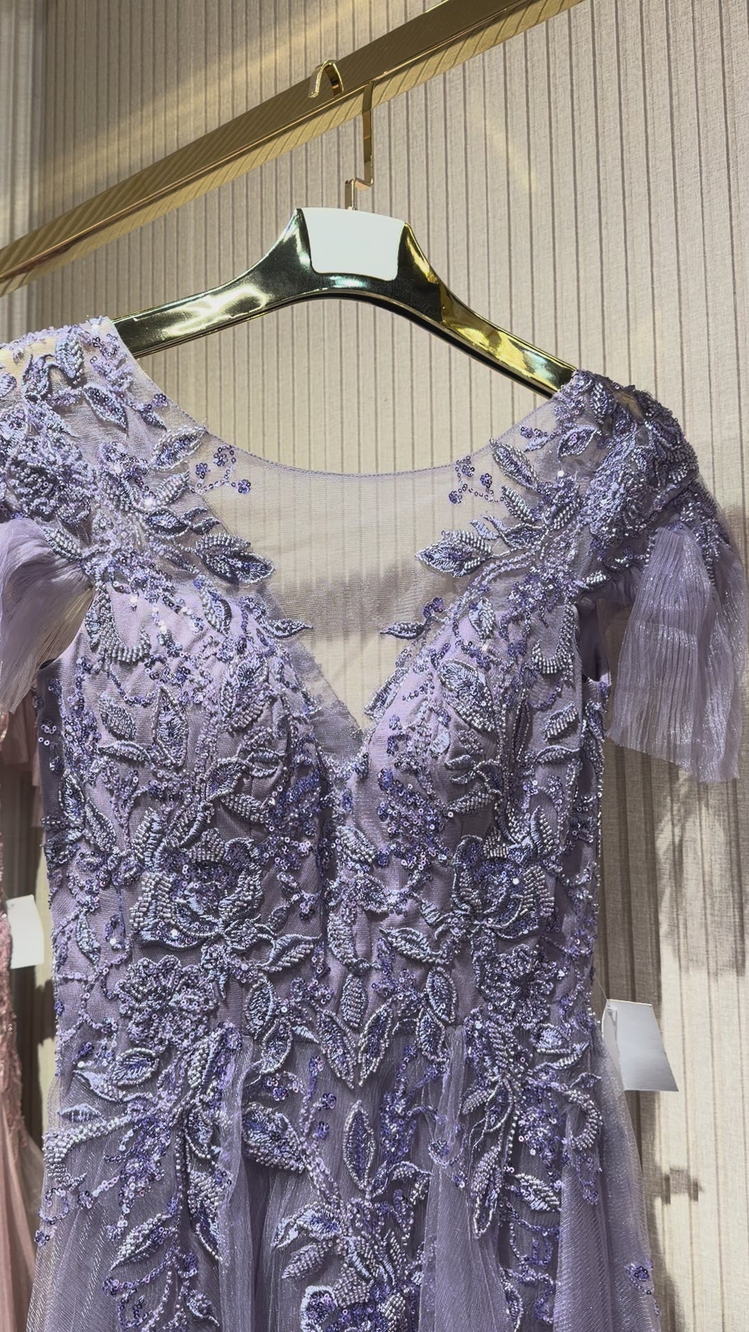 Andrea and Leo - A1351 - English Violet