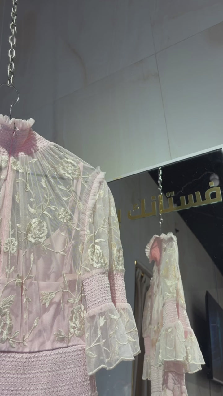 {{ product.title }} - {{ product.options.color }} - RiyadhDress
