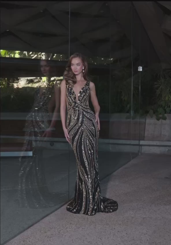 {{ product.title }} - {{ product.options.color }} - RiyadhDress