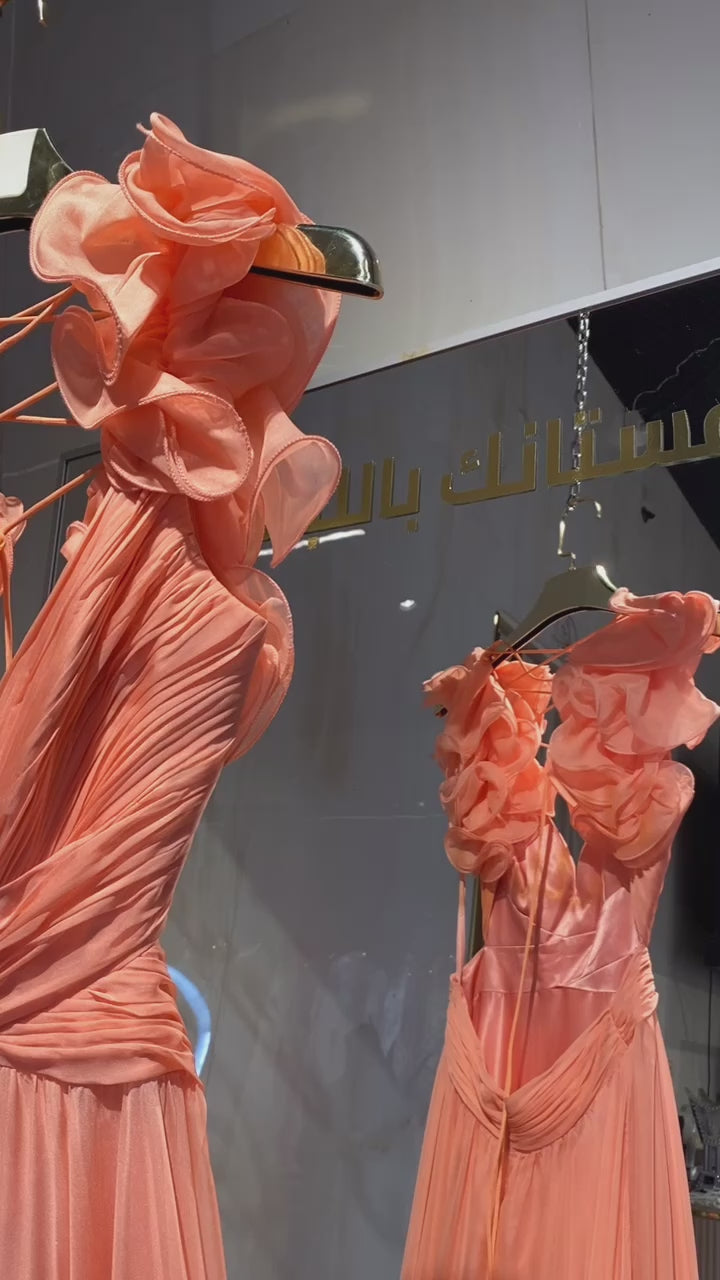{{ product.title }} - {{ product.options.color }} - RiyadhDress