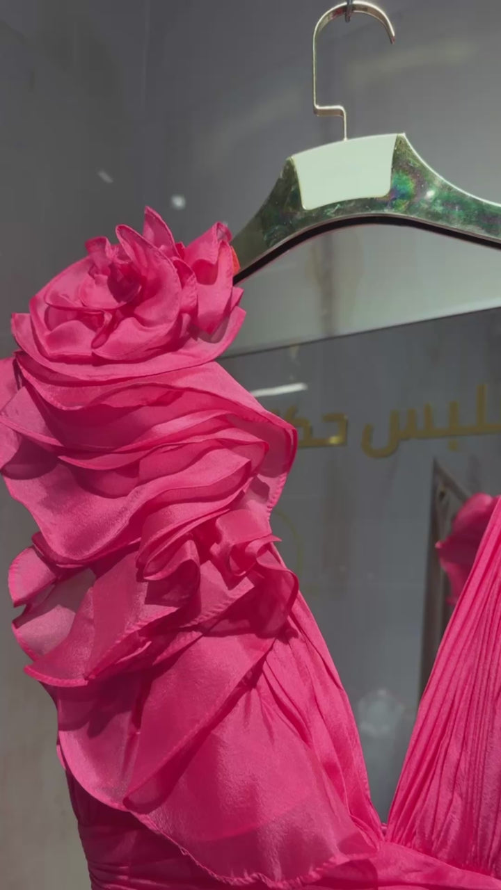 {{ product.title }} - {{ product.options.color }} - RiyadhDress