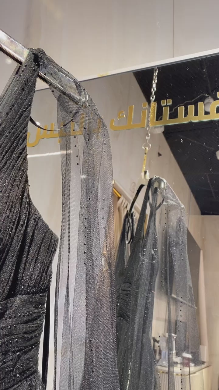 {{ product.title }} - {{ product.options.color }} - RiyadhDress