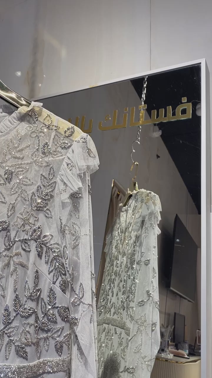 {{ product.title }} - {{ product.options.color }} - RiyadhDress