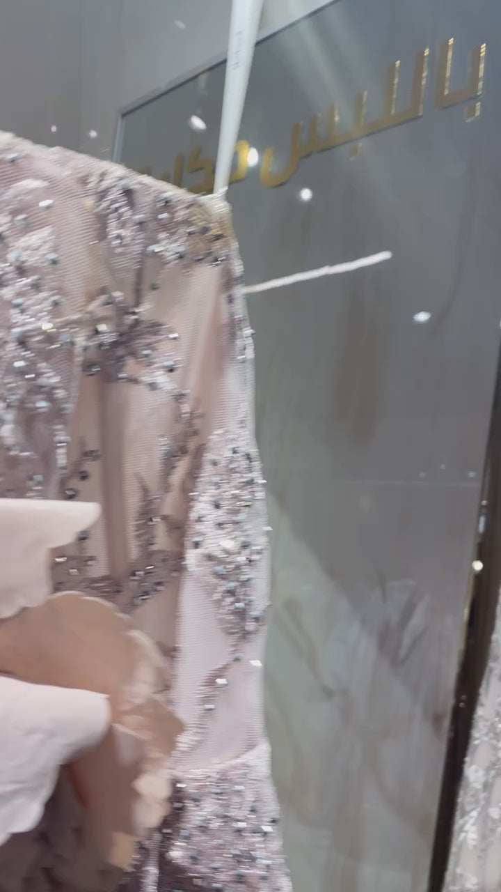 {{ product.title }} - {{ product.options.color }} - RiyadhDress