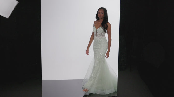 {{ product.title }} - {{ product.options.color }} - RiyadhDress