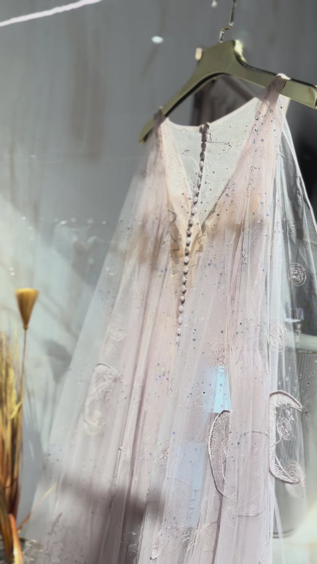 ANDREA AND LEO - A1459 - NUED