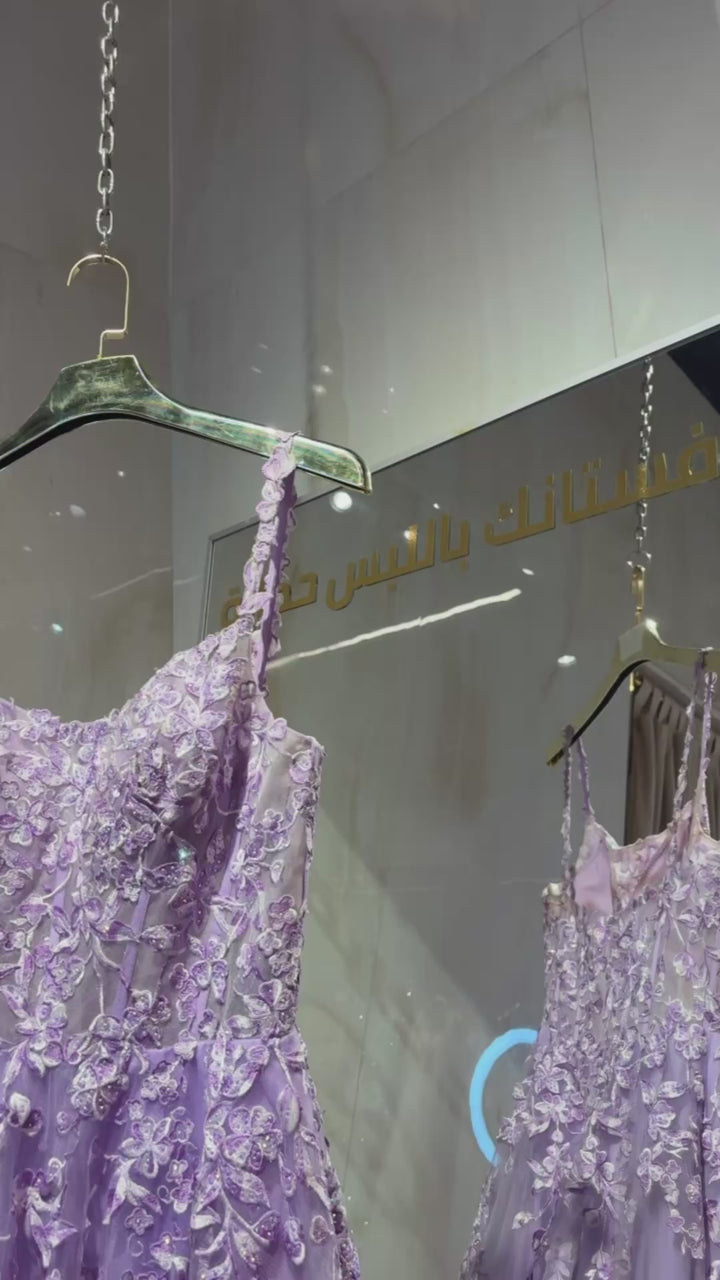 {{ product.title }} - {{ product.options.color }} - RiyadhDress
